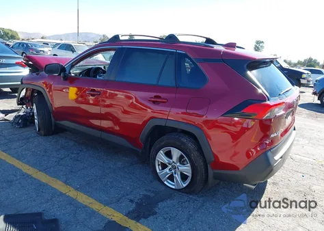 2021 Toyota Rav4 Xle z USA, uszkodzony, nr VIN 2T3W1RFV7MW110222